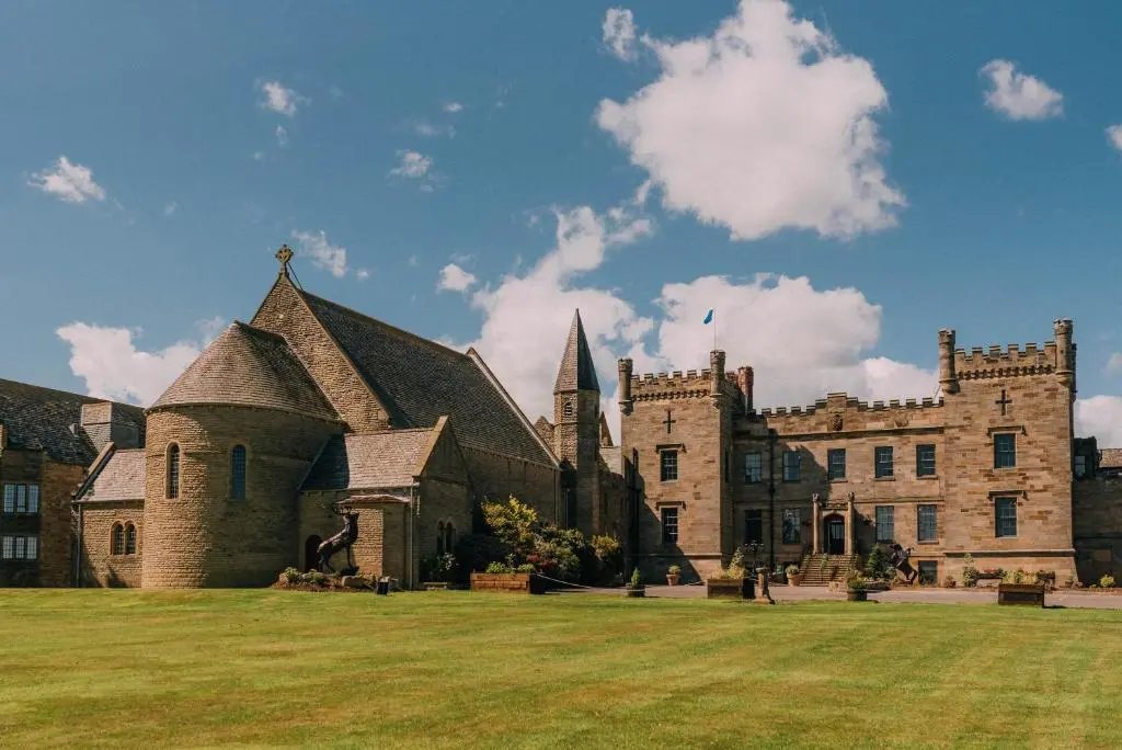 Sneaton Castle