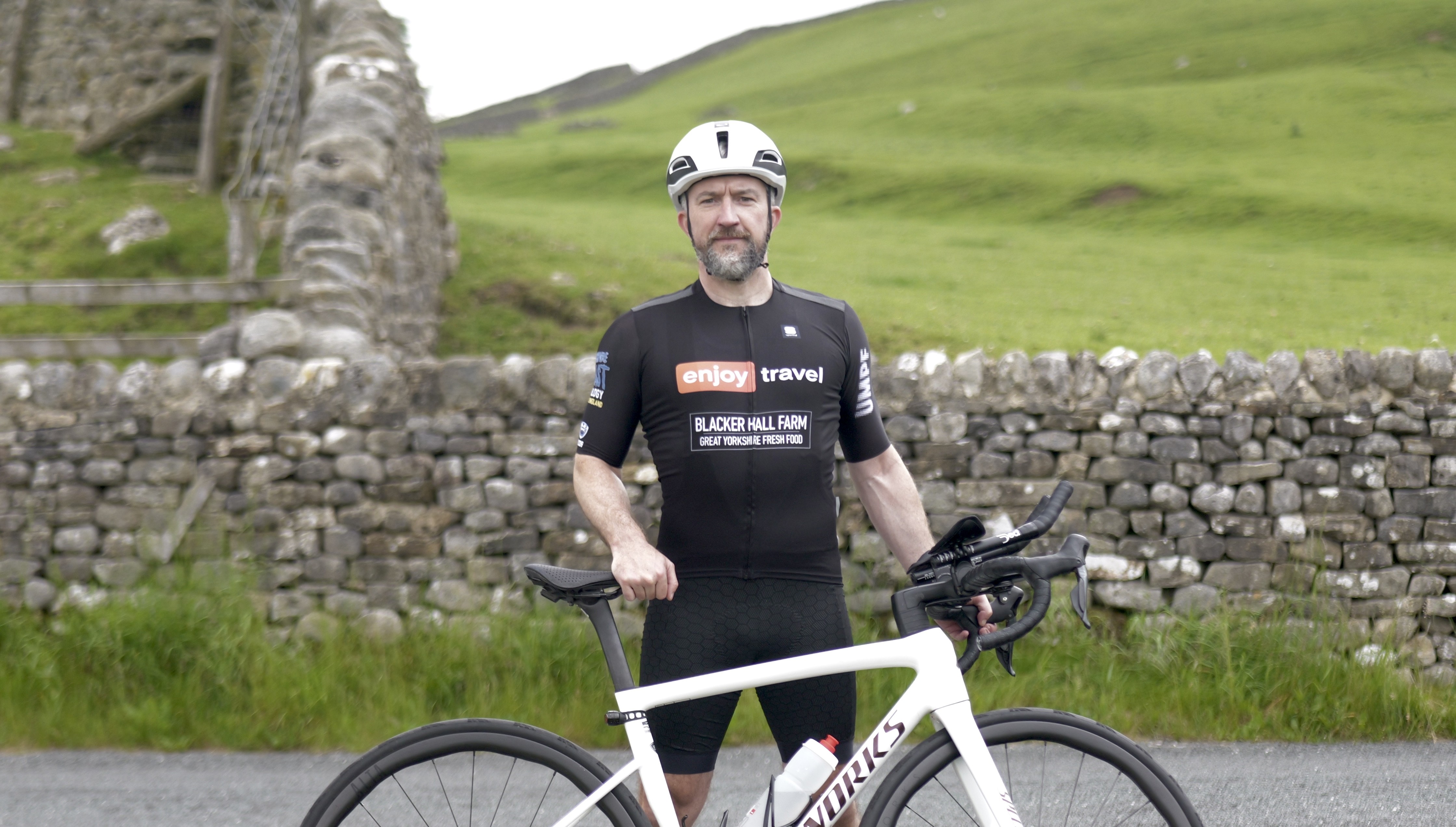 Martin Mansell Sets New World Record Cycling 2,007 Miles Around England