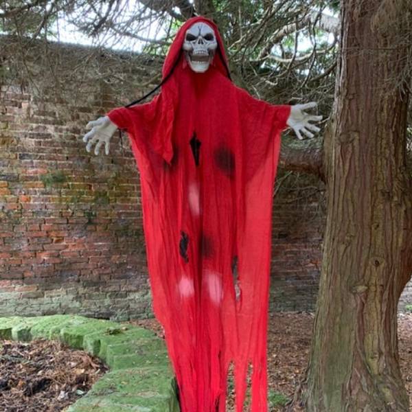 sewerby-hall-spooky-gardens-halloween-2022