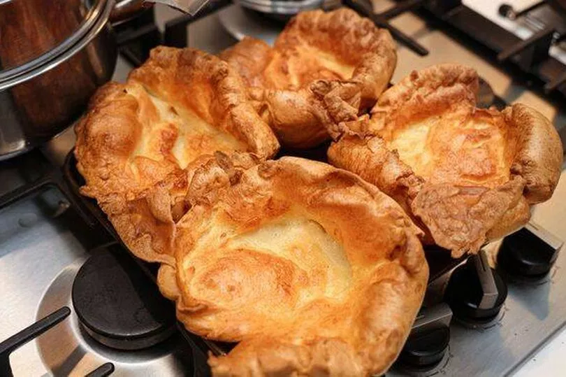 Yorkshire Pudding Pizza in an Air Fryer – The Recipe Causing a Social Media Stir