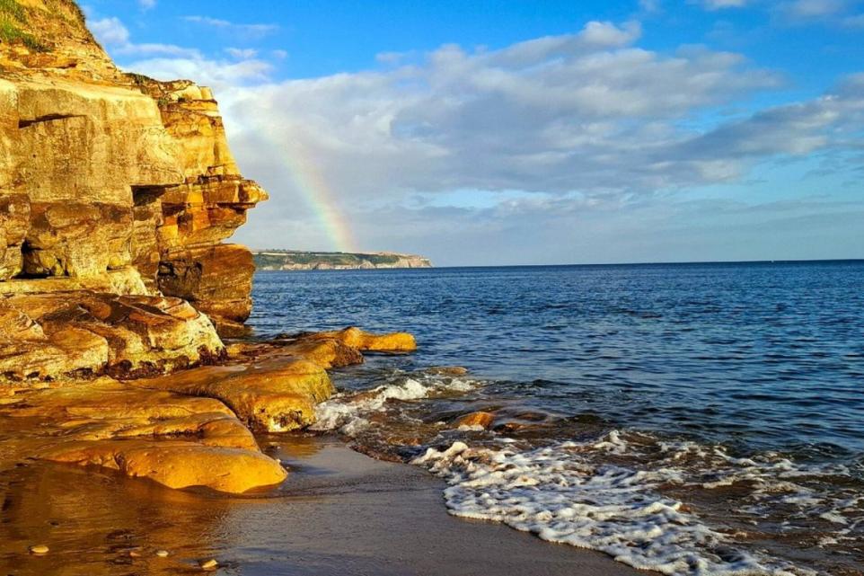 Is Whitby Beach One Of The Cleanest in England? Here's Why It Just Won a Blue Flag Award
