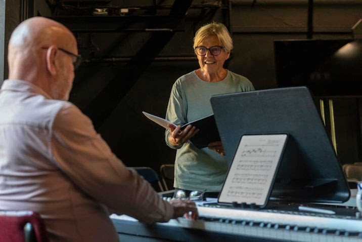 What Is The New Life Class Music Theatre Show In Bradford About Ageing?