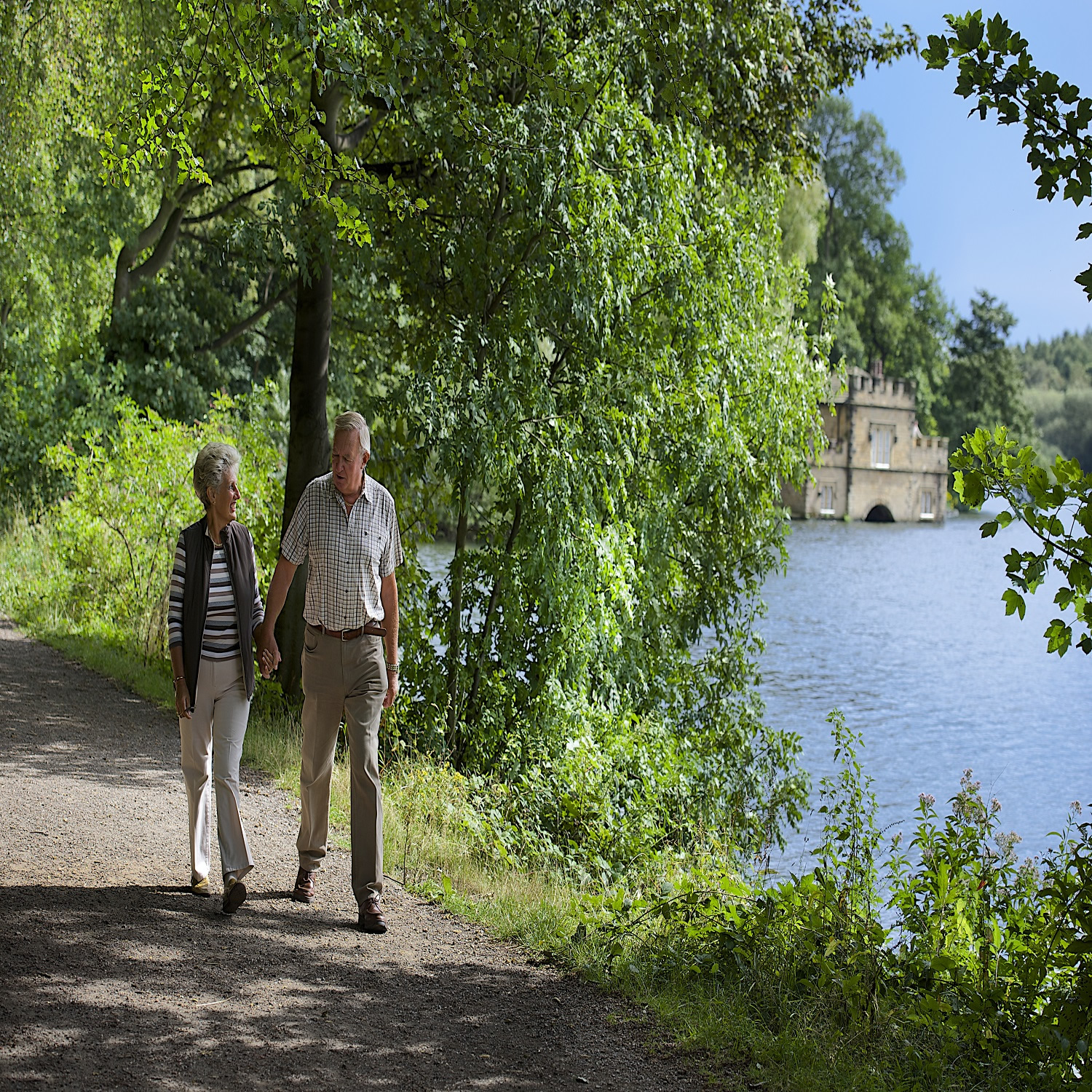 Newmillerdam Country Park & Boathouse