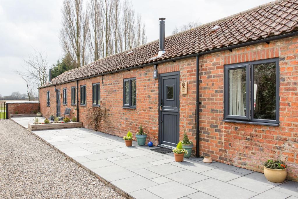 Accommodation at Thrush Nest Cottages - Wren & Stable in sutton on the forest