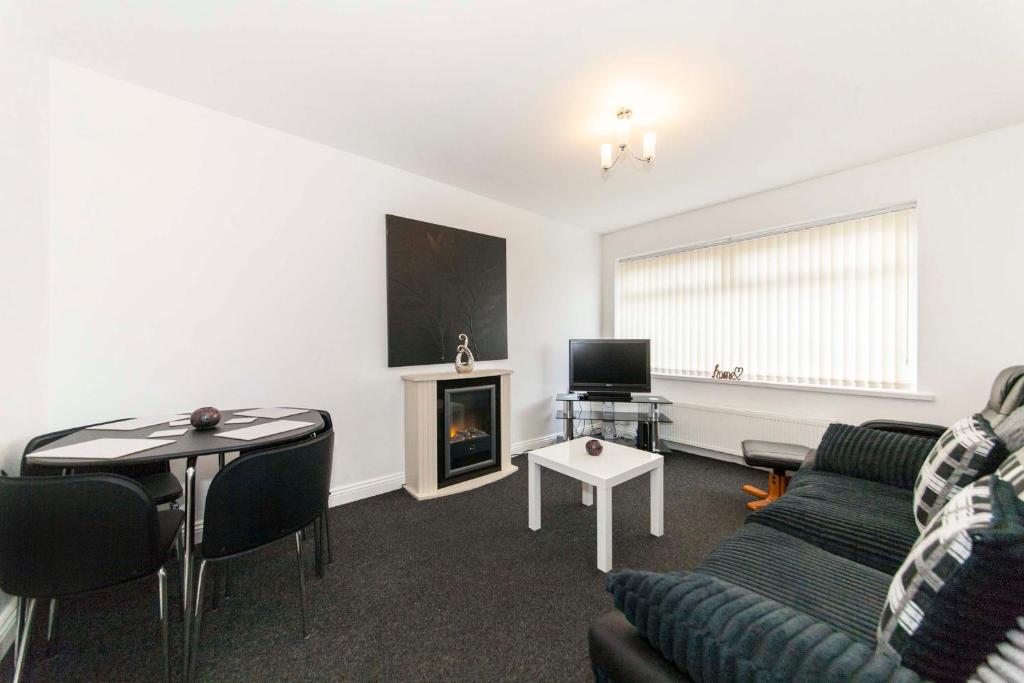 Belmont Budget Apartment