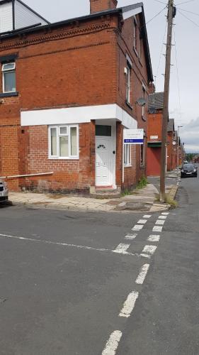 TUii Appart, Cleveleys Road Holbeck