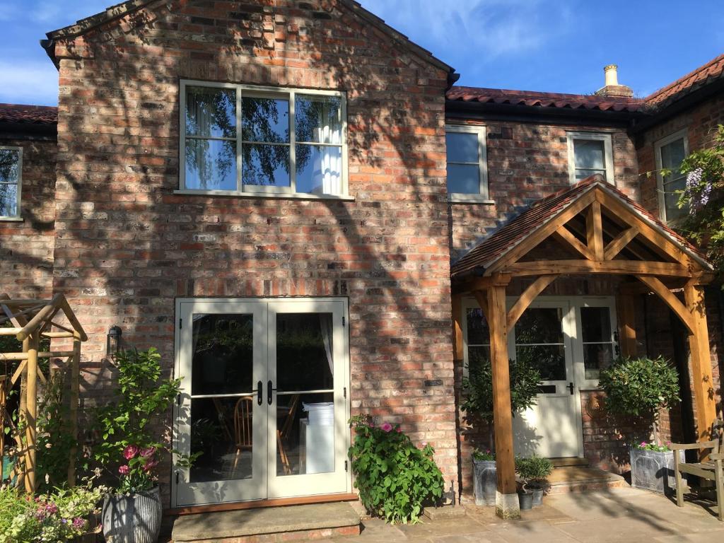 The Old Post Office pretty village 20min from York