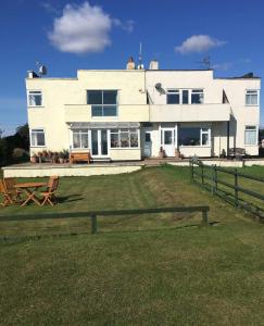 Accommodation at Clifftop Apartment in bridlington