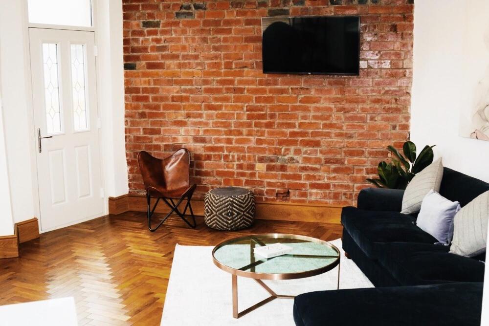 Accommodation at Newly refurbished apartment in Chapel Allerton, Leeds in moortown