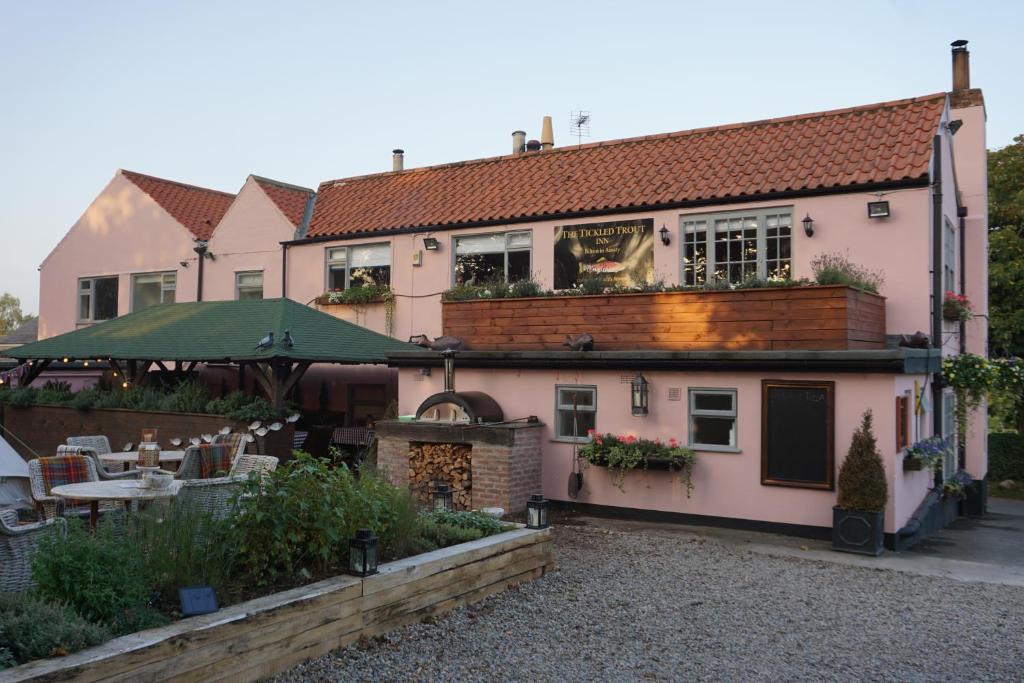 Accommodation at The Tickled Trout Inn Bilton-in-Ainsty in bilton in ainsty