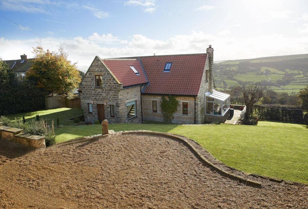 Accommodation at RedRoofs in aislaby