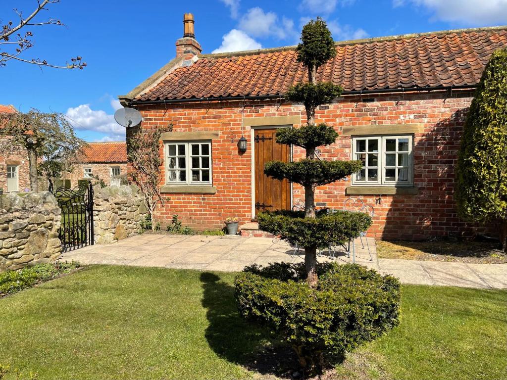 Accommodation at Elm Tree Cottage in salton