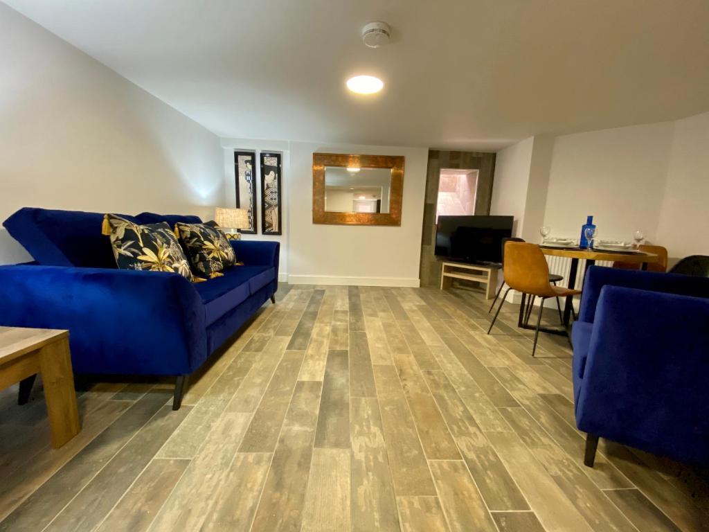 Coppergate Mews Apt 1 Stylish 2 bed 2 bath apartment private entrance Doncaster