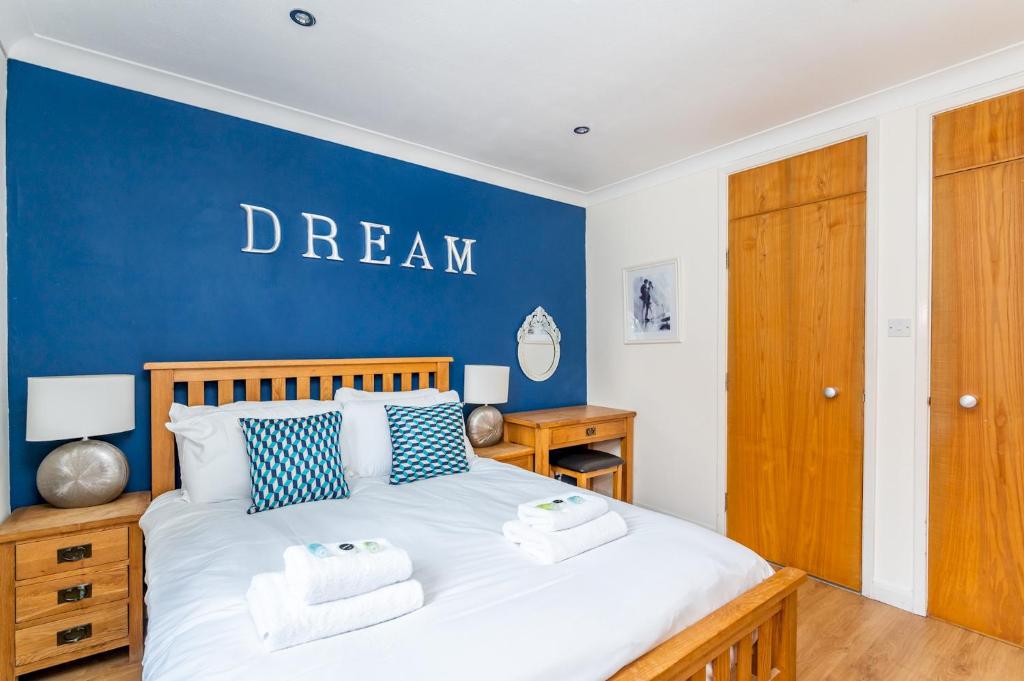 Pass the Keys St George's House centrally located in Coppergate