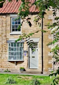 Lavender Cottage, Grade 2 Listed Period Stone Built Cottage