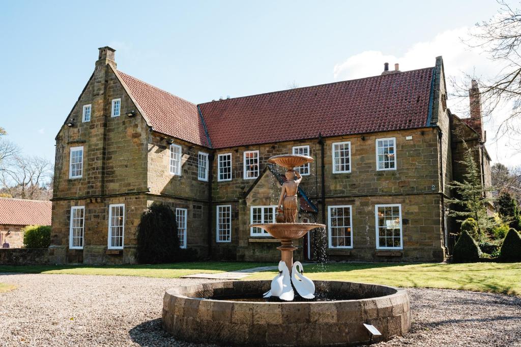Accommodation at Pinchinthorpe Hall in newton under roseberry