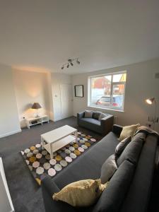 Accommodation at Captivating 3-Bedroom House in pontefract
