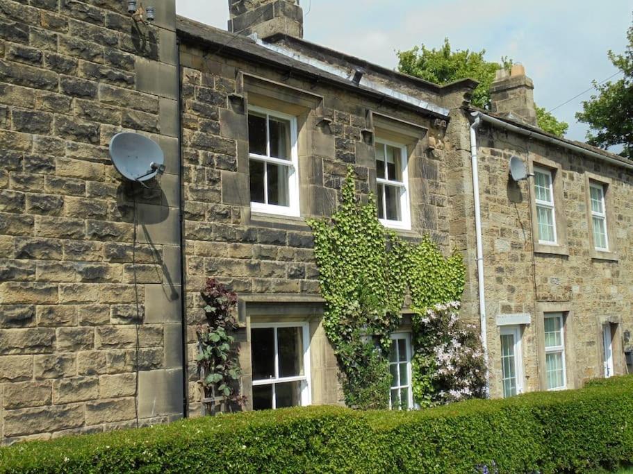 Rustic cottage, garden, near amenities, wifi