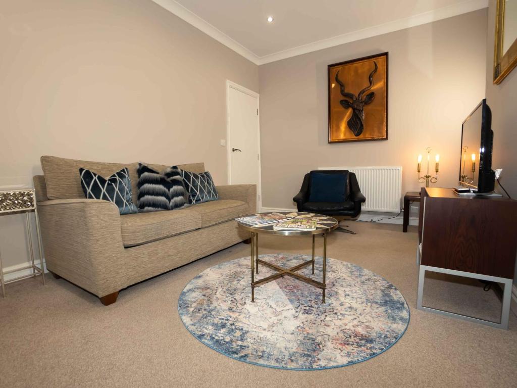 Pass the Keys Stones Throw Apartment, South Cliff, Scarborough