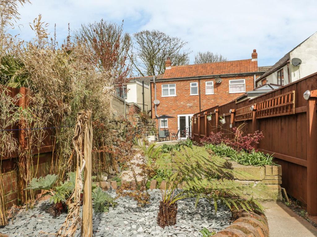 Accommodation at Bankhouse, Hull in dimlington