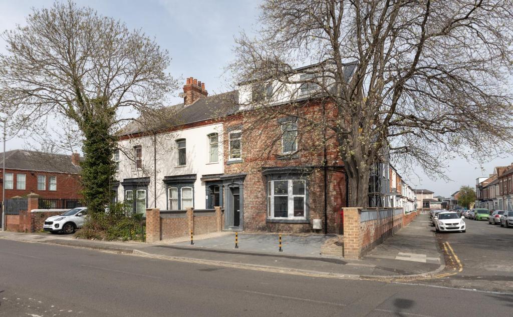Stockton town centre studio apartments free parking and Wi-Fi