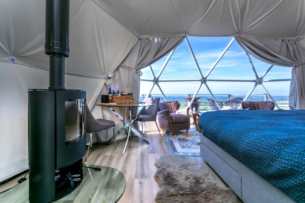 The Private Hill - glamping in acklam ryedale