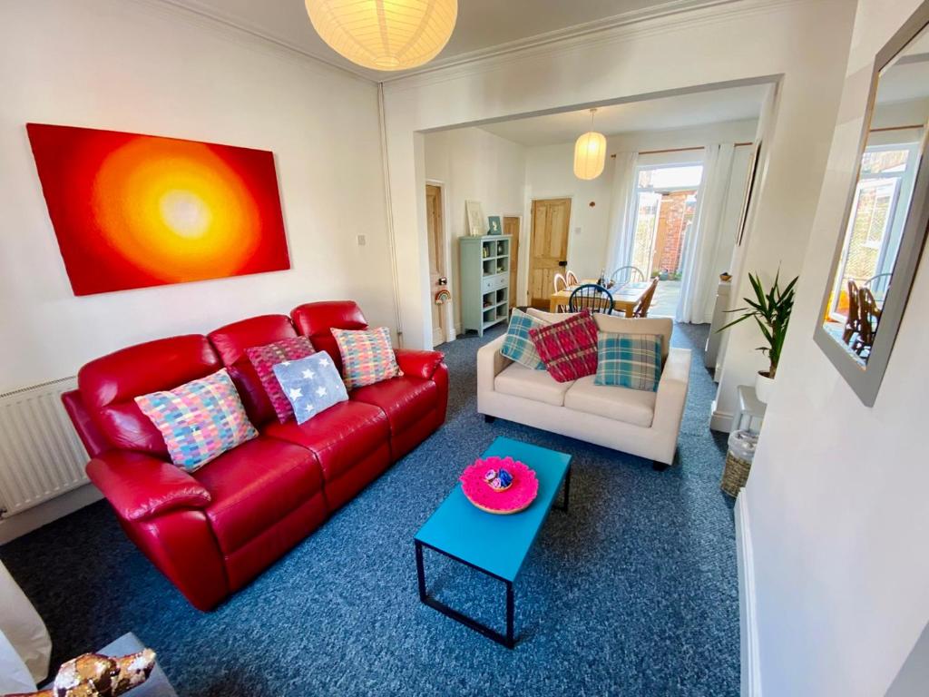 Spacious Victorian family Town House, sleeps 6, near York Centre