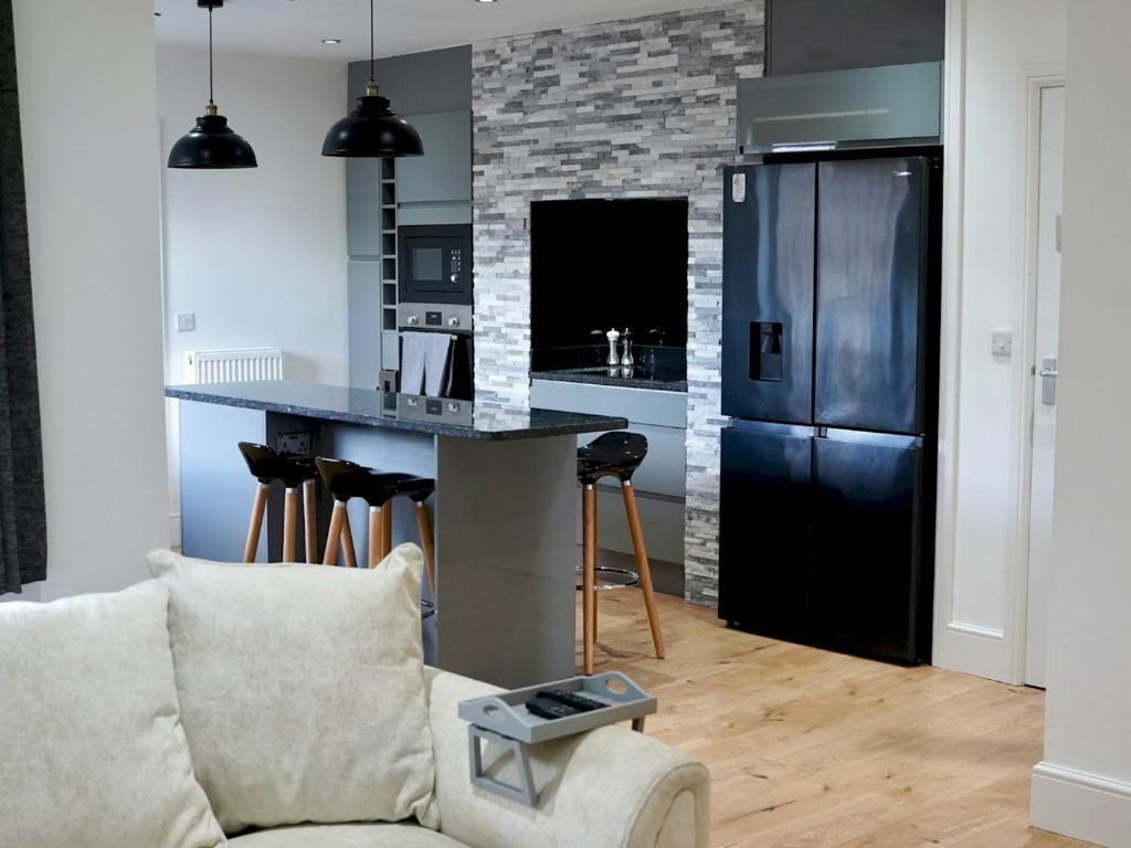 Stunning Spacious Home Near Leeds Centre Pass The Keys