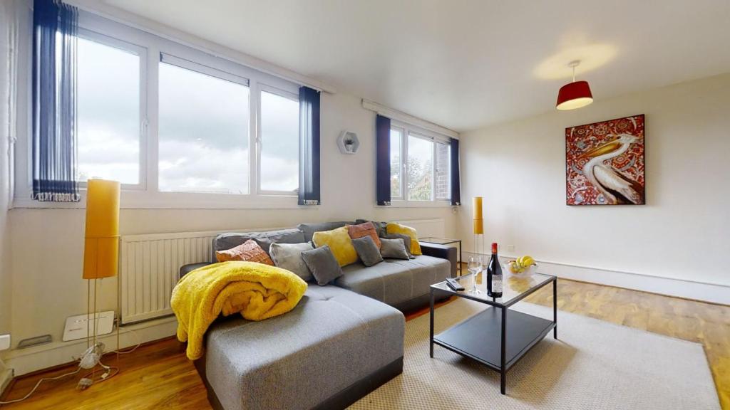 3 Bed Sheffield City Centre Apartment