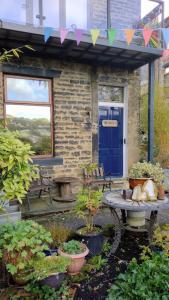 Accommodation at The Cabin: Great Views,Garden,Close to Town, Quiet in hebden bridge