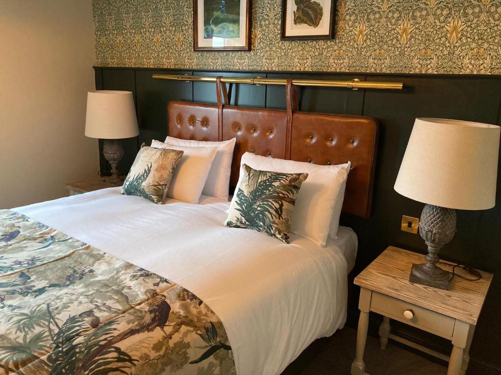 The Red Lion Inn by Greene King Inns