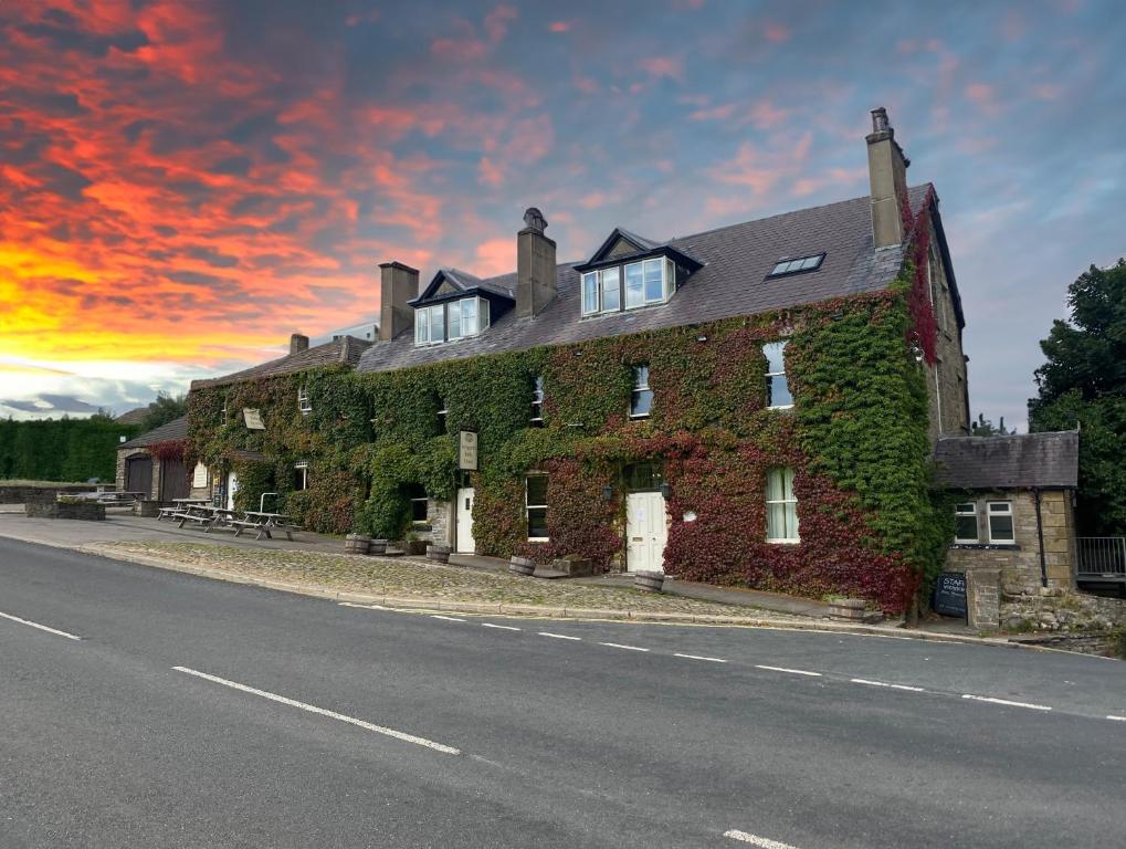 Accommodation at Aysgarth Falls Hotel & Restaurant in aysgarth falls