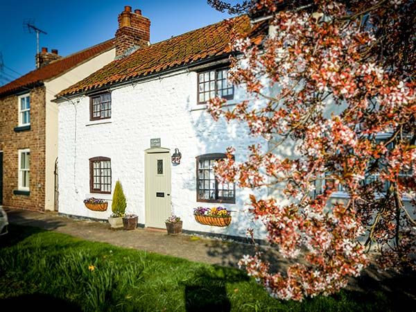 Accommodation at Clara's Cottage in west lutton