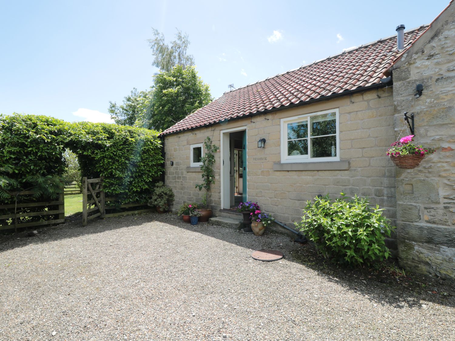 Accommodation at Henhouse Cottage in gillamoor