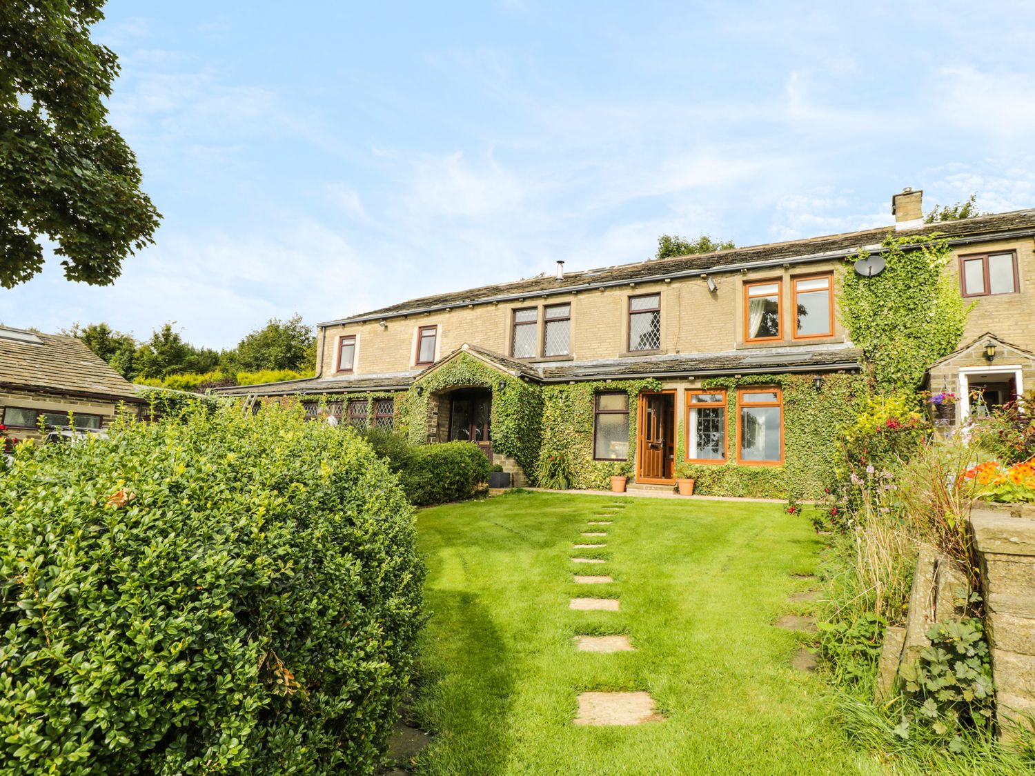 Accommodation at Upper Highlees Farm in luddenden