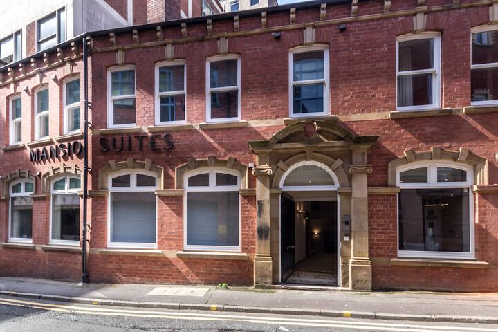 Basinghall Suites