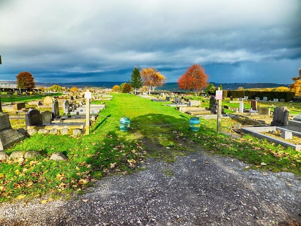 Idle Upper Chapel Cemetery