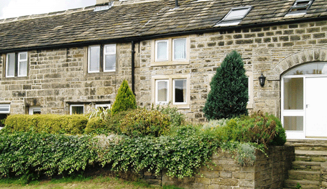 Accommodation at Cross Farm Barn Holiday Cottages in hade edge