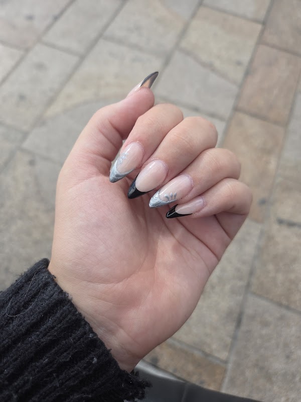 Studio 88 Nails & Beauty