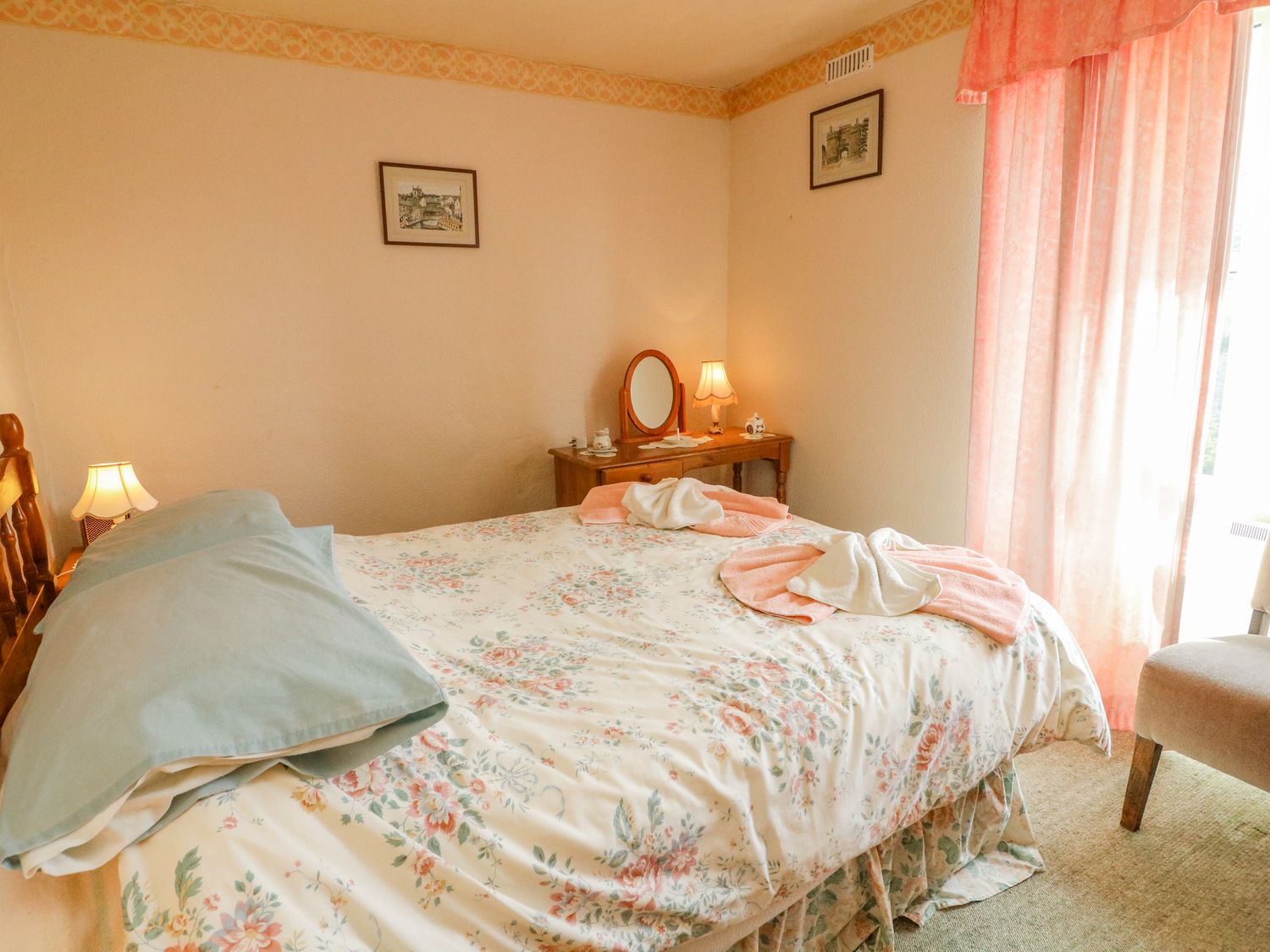Low Skibeden Cottage — photo 9