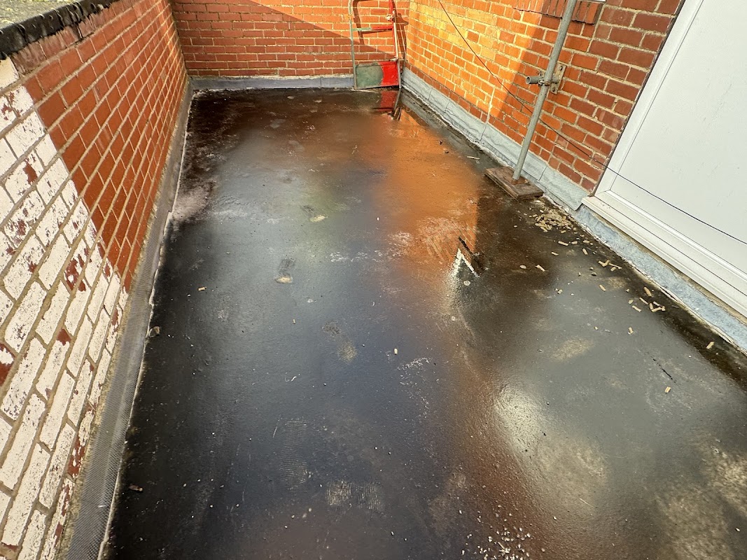 Monitor roofing
