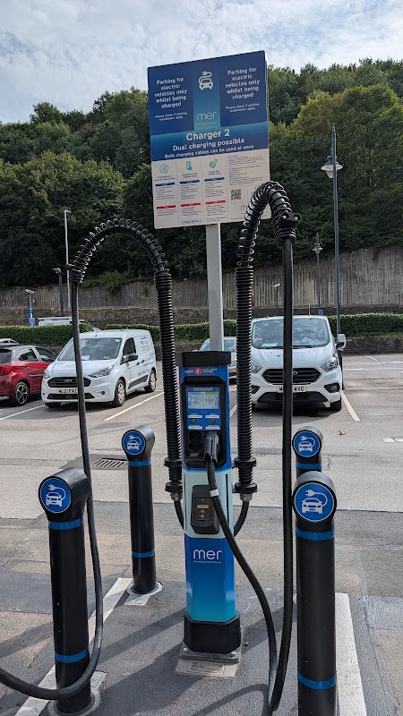 Mer Charging Station