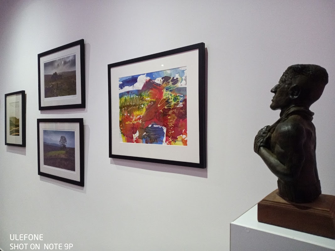 Open Gallery CIC
