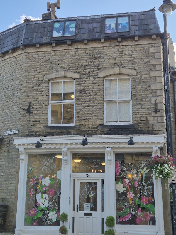 Zinnia Hair boutique