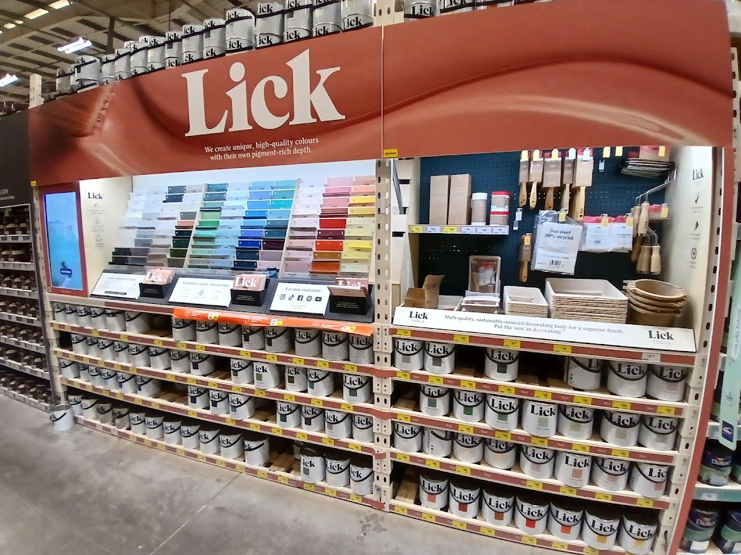 B&Q Huddersfield