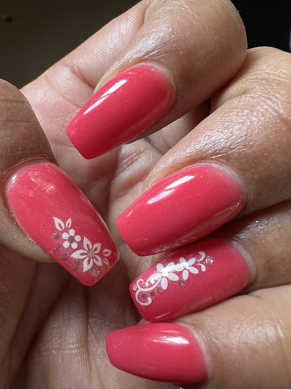 Lily Nails