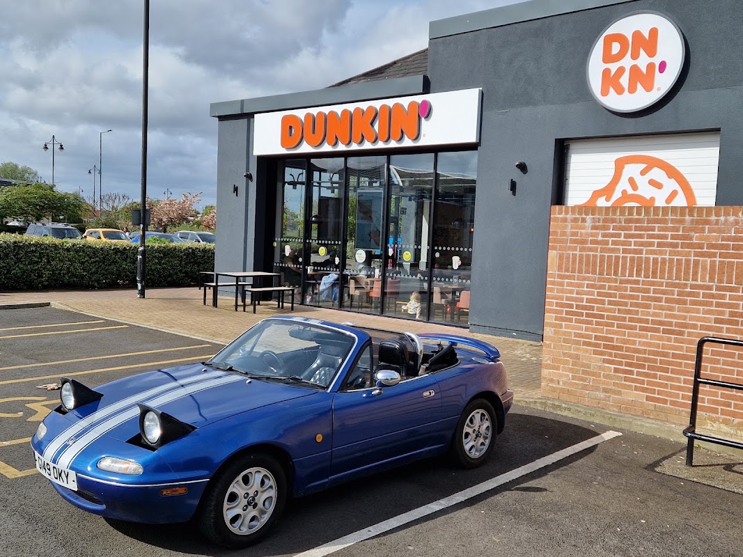 Cafe Dunkin' donuts, Kingswood Leisure Park in hull