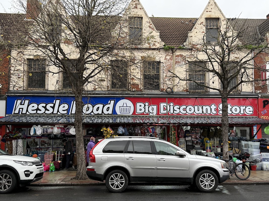 Hessle Road Big Discount Store