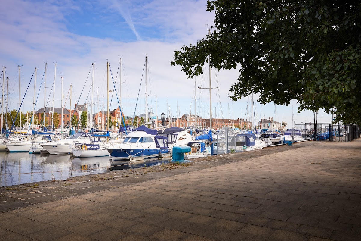 Hull Waterside & Marina