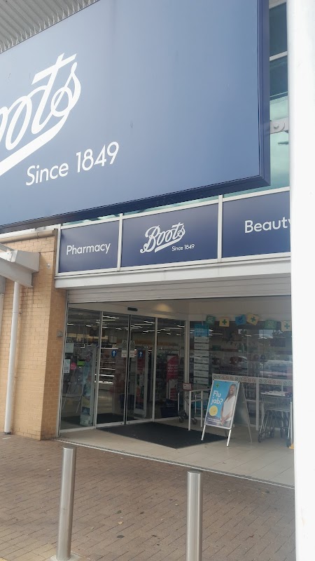 Kingswood Retail Park
